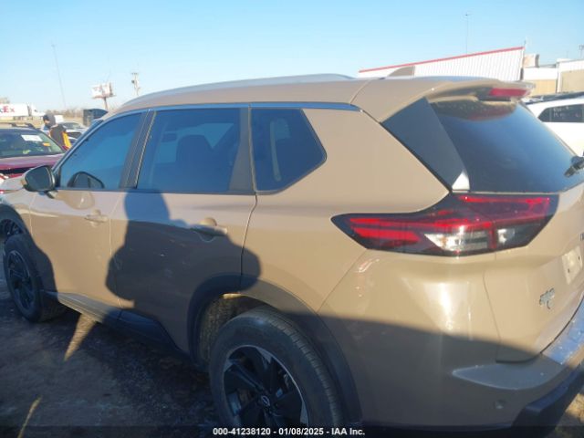5N1BT3BA4RC716611 Nissan Rogue Sv Fwd
