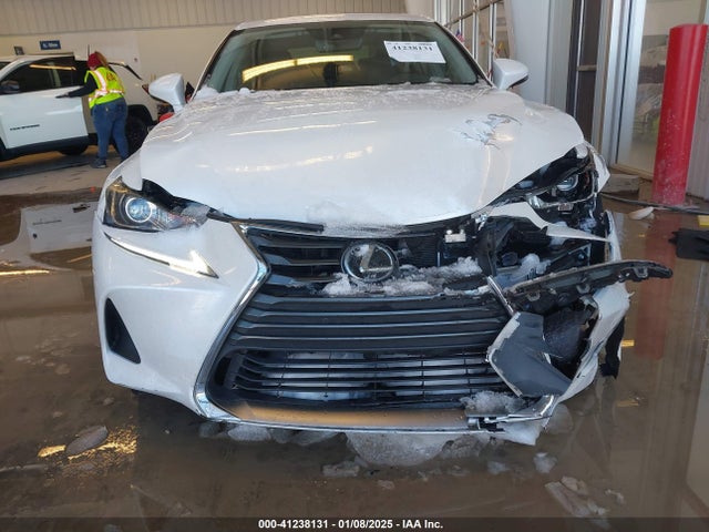 Lexus IS 200T 2017 JTHBA1D21H5048059 Image 13