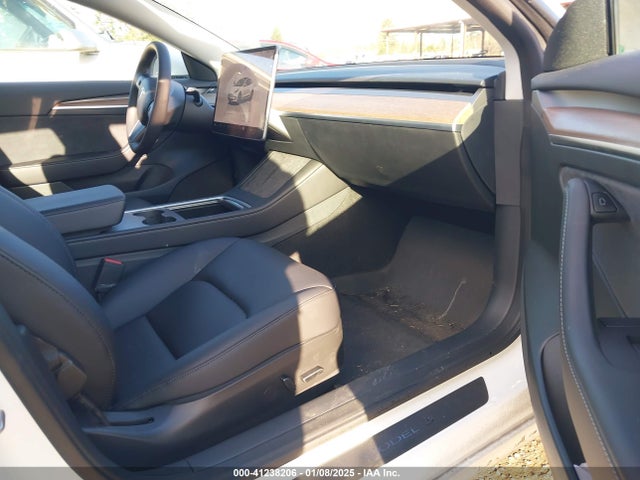 2023 TESLA MODEL 3 5YJ3E1EA5PF575714 Photo 4