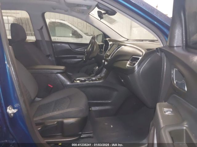 3GNAXUEV1ML327647 Chevrolet Equinox Awd Lt