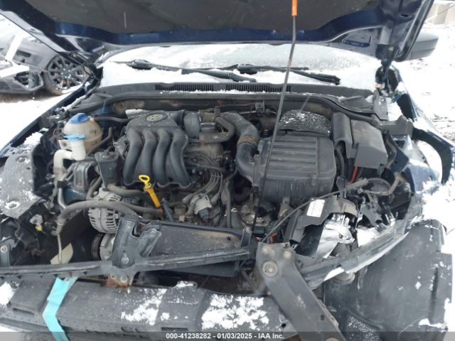 3VW2K7AJXEM335027 Volkswagen Jetta 2.0l S