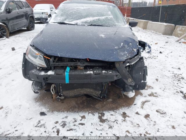 3VW2K7AJXEM335027 Volkswagen Jetta 2.0l S