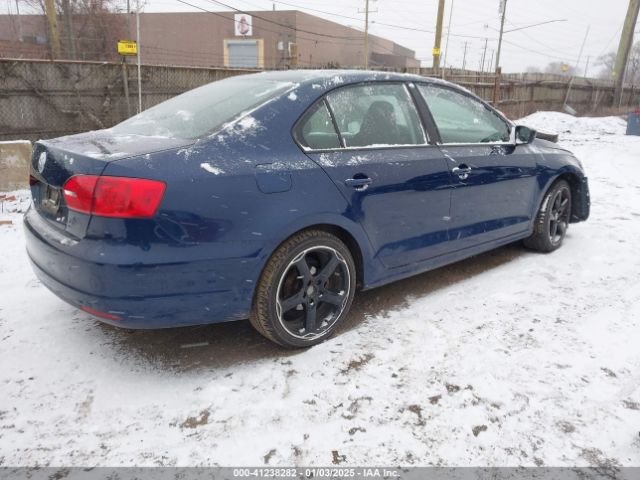 3VW2K7AJXEM335027 Volkswagen Jetta 2.0l S