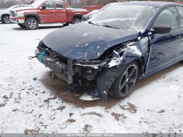 3VW2K7AJXEM335027 Volkswagen Jetta 2.0l S