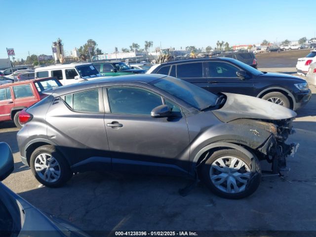 JTNKHMBX8K1037552 Toyota C-HR LE