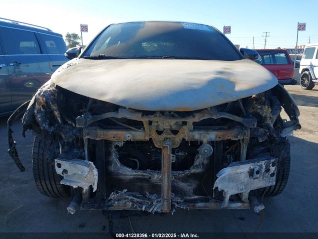 JTNKHMBX8K1037552 Toyota C-HR LE