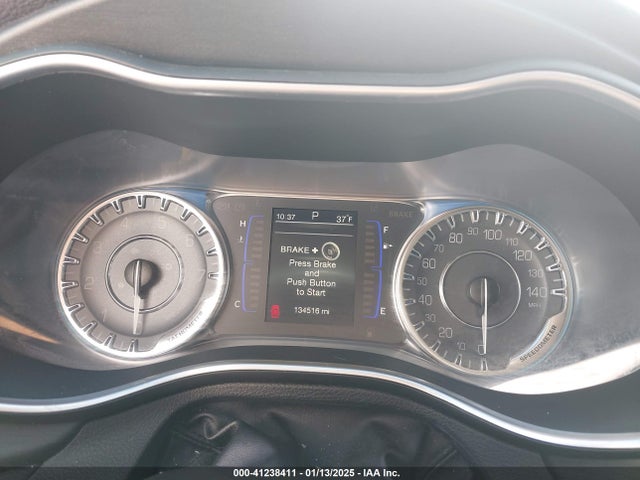 1C3CCCAB4GN126398 Chrysler 200 Limited