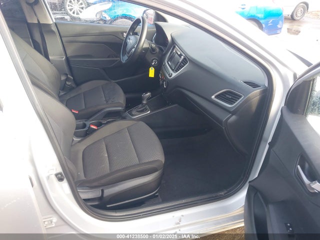 Hyundai ACCENT SE 2019 3KPC24A34KE067797 Image 5
