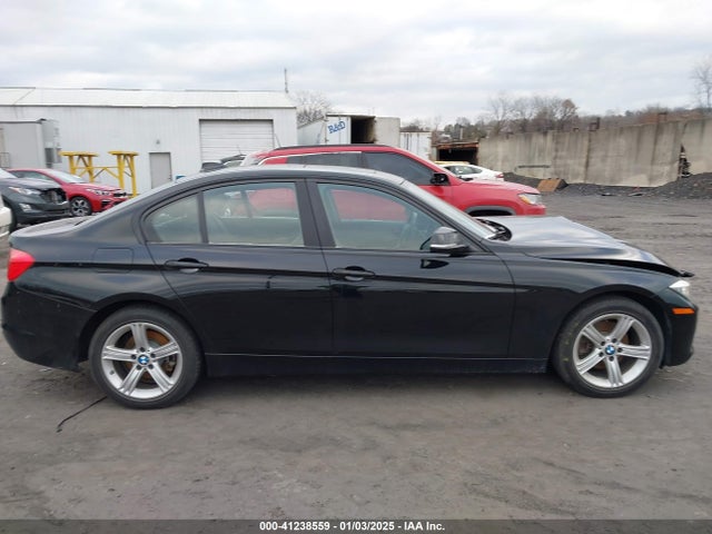 WBA3C3G54FNT51381 BMW 320i Xdrive