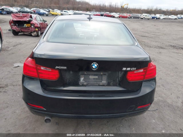 WBA3C3G54FNT51381 BMW 320i Xdrive