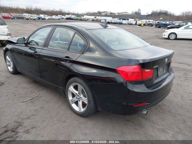WBA3C3G54FNT51381 BMW 320i Xdrive