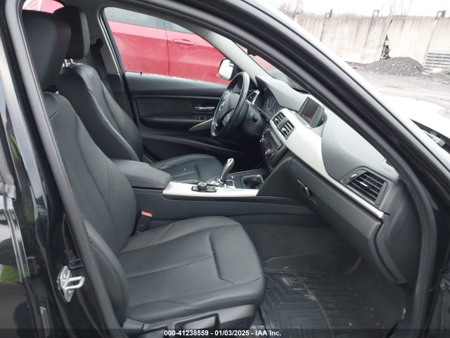 WBA3C3G54FNT51381 BMW 320i Xdrive