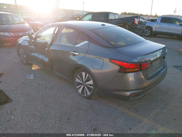 1N4BL4DV0KC111037 Nissan Altima 2.5 Sv