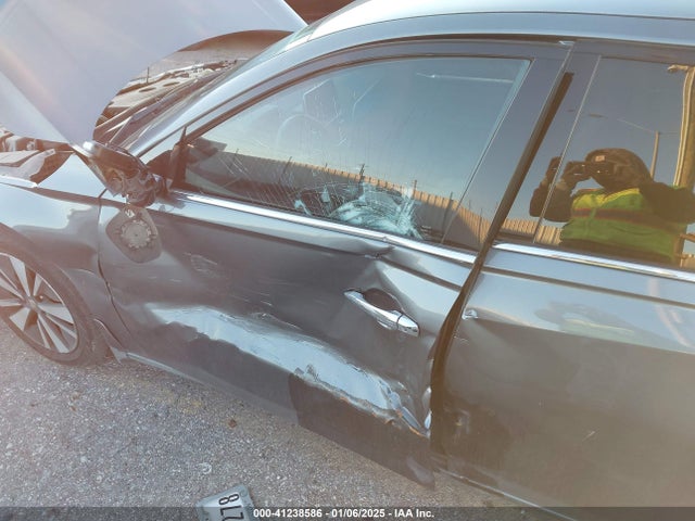 1N4BL4DV0KC111037 Nissan Altima 2.5 Sv