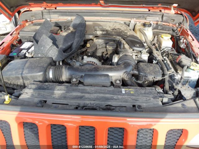 1C4HJXDGXJW172339 Jeep Wrangler Unlimited Sport 4x4
