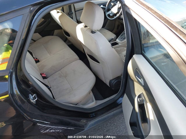 Ford FOCUS SE 2017 1FADP3K24HL301643 Image 8
