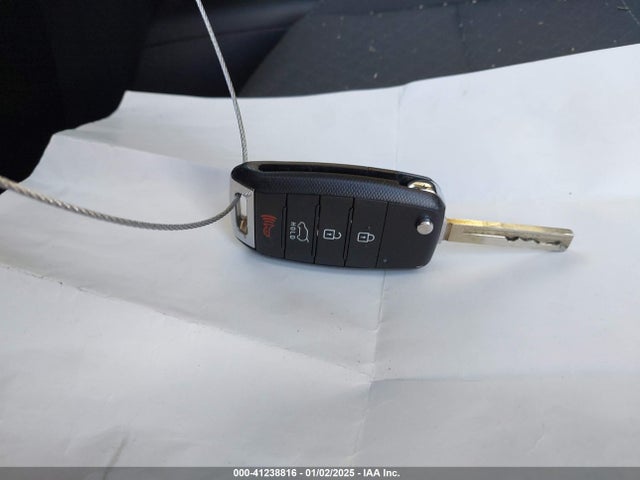 5XYPG4A53KG559373 KIA Sorento 3.3l Lx