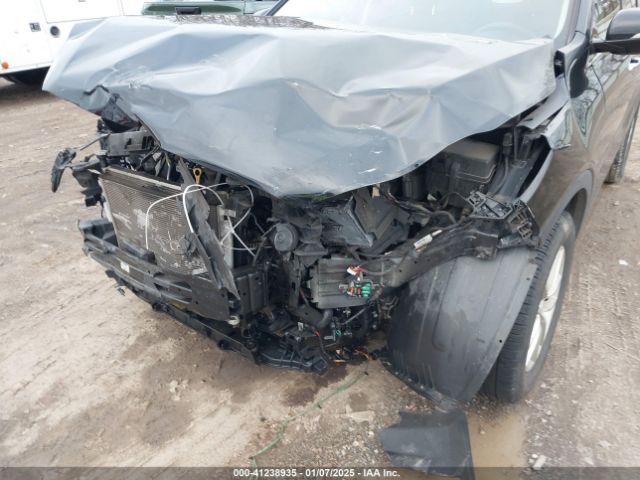 5XYPG4A57HG209219 KIA Sorento 3.3l Lx