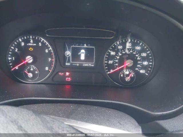 5XYPG4A57HG209219 KIA Sorento 3.3l Lx