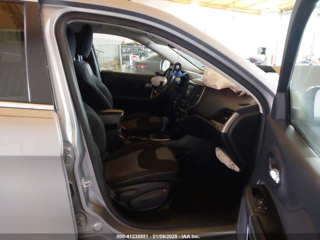 Jeep Cherokee Latitude 2014 1C4PJLCS0EW105975 Image 5