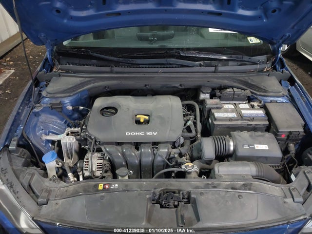 Hyundai ELANTRA SE 2017 5NPD74LF3HH114156 Image 10