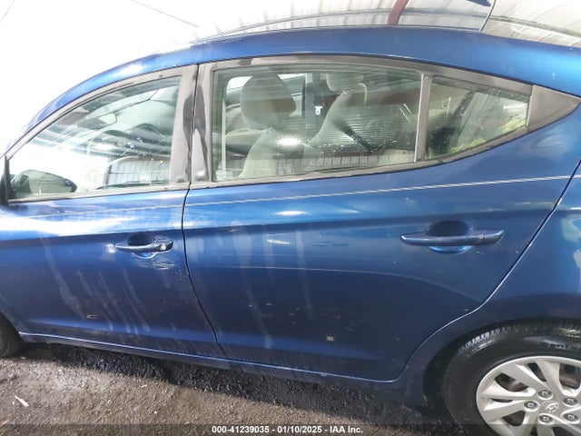 Hyundai ELANTRA SE 2017 5NPD74LF3HH114156 Image 14
