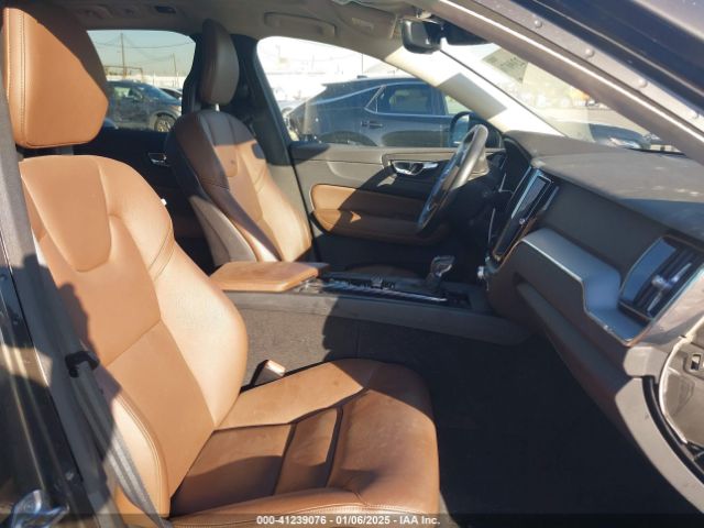 YV4102RK9J1072618 Volvo Xc60 T5 Momentum