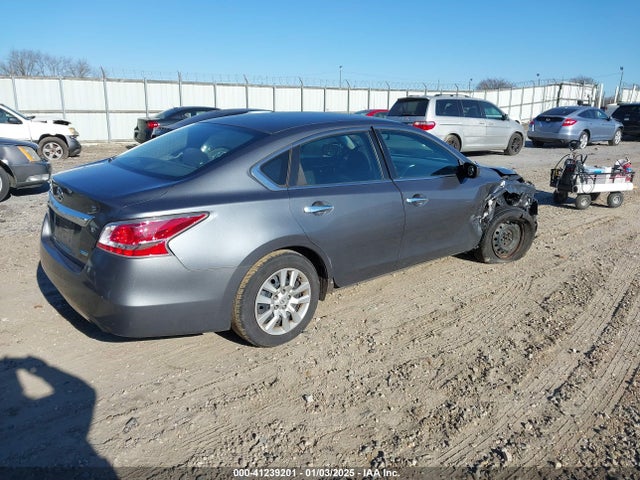 Nissan Altima 2.5 S 2014 1N4AL3AP7EN219353 Image 4