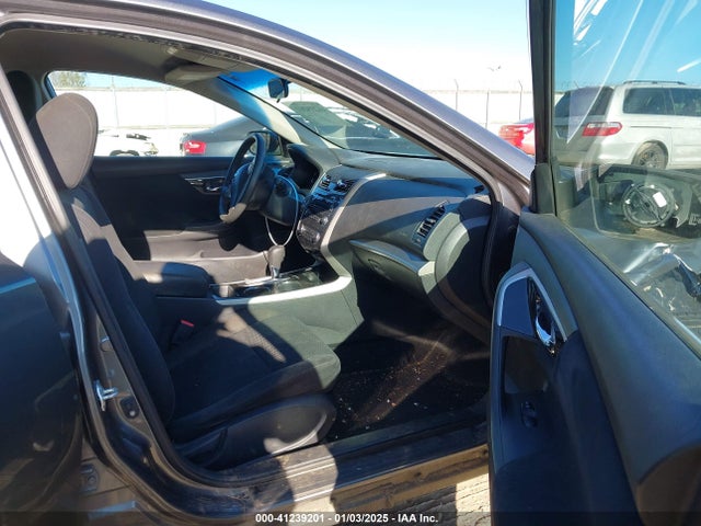 Nissan Altima 2.5 S 2014 1N4AL3AP7EN219353 Image 5