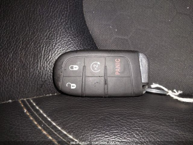 3C4NJDBBXJT485227 Jeep Compass Latitude 4x4