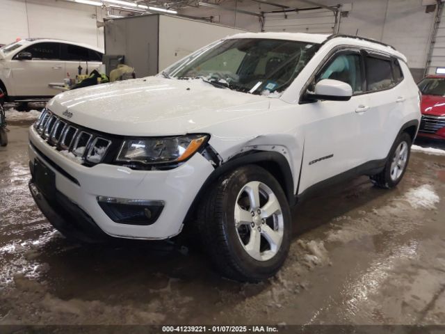 3C4NJDBBXJT485227 Jeep Compass Latitude 4x4