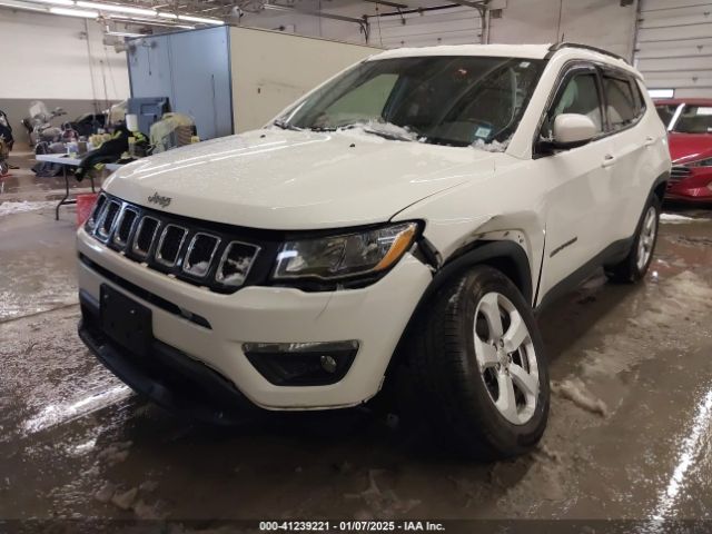 3C4NJDBBXJT485227 Jeep Compass Latitude 4x4