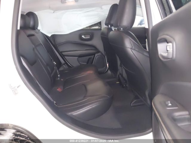 3C4NJDBBXJT485227 Jeep Compass Latitude 4x4