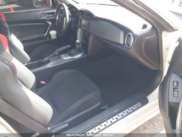 JF1ZNAA13F8707454 Scion FR-S