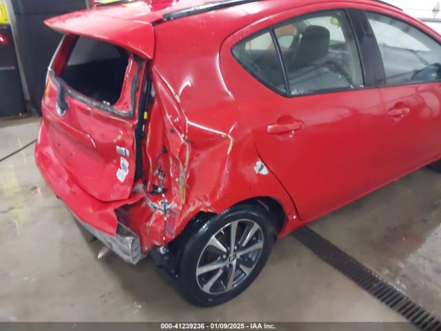 JTDKDTB33J1599235 Toyota Prius C One