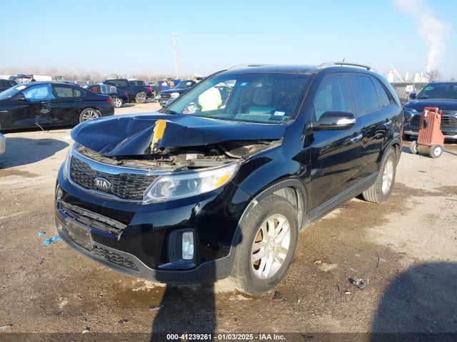 KIA SORENTO LX 2014 5XYKT4A65EG452392 Image 2