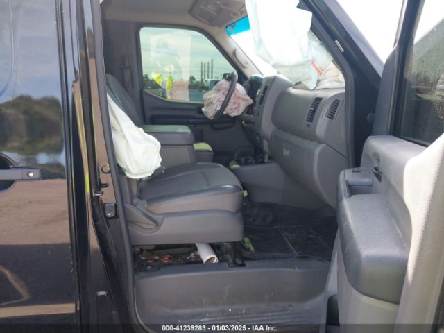 1N6BF0KY0HN802229 Nissan Nv Cargo Nv2500 Hd Sv V6