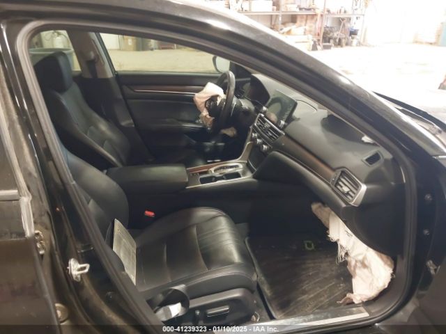 1HGCV2F96JA012988 Honda Accord Touring 2.0t