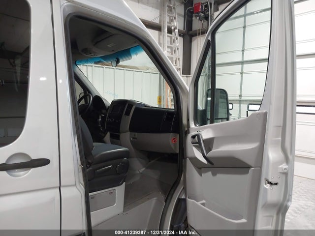 Mercedes-Benz Sprinter 2500 Normal Roof 2016 WD4FE7CD9GP285646 Image 5