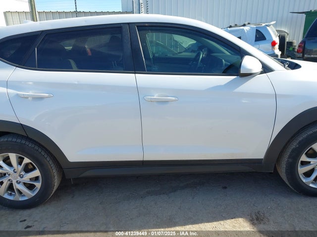 KM8J23A4XKU952609 Hyundai TUCSON SE