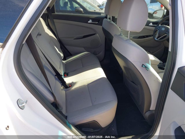 KM8J23A4XKU952609 Hyundai TUCSON SE