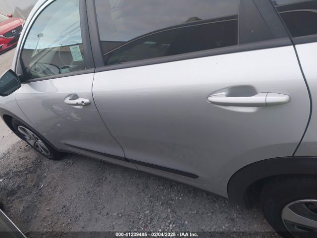KNDCB3LC5K5231383 KIA NIRO LX