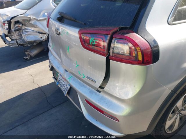 KNDCB3LC5K5231383 KIA NIRO LX