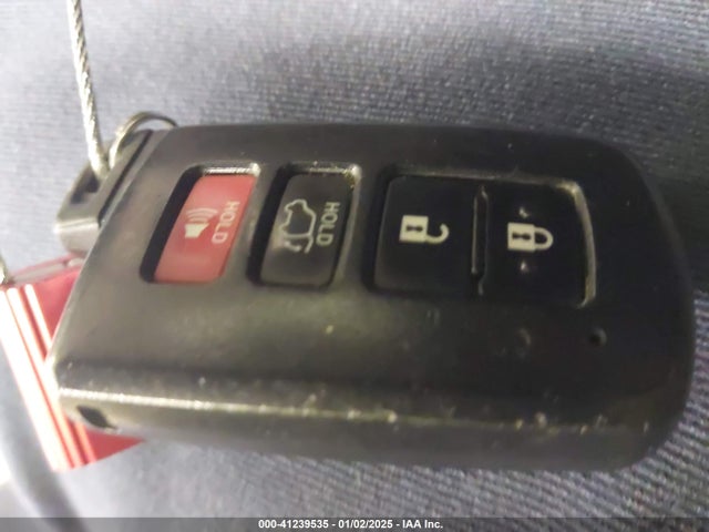 JTMRFREVXJJ205657 Toyota Rav4 Adventure/xle