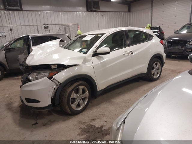 Honda HR-V LX 2016 3CZRU6H38GM710407 Image 2