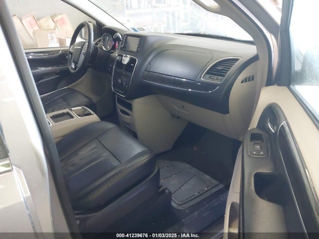 2C4RC1BG1GR148835 Chrysler Town & Country Touring