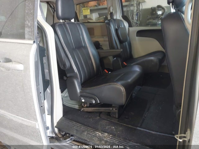 2C4RC1BG1GR148835 Chrysler Town & Country Touring