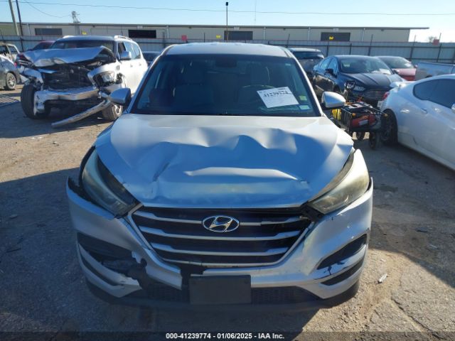 KM8J23A44HU592780 Hyundai TUCSON SE
