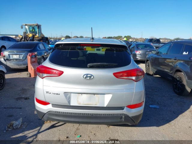 KM8J23A44HU592780 Hyundai TUCSON SE