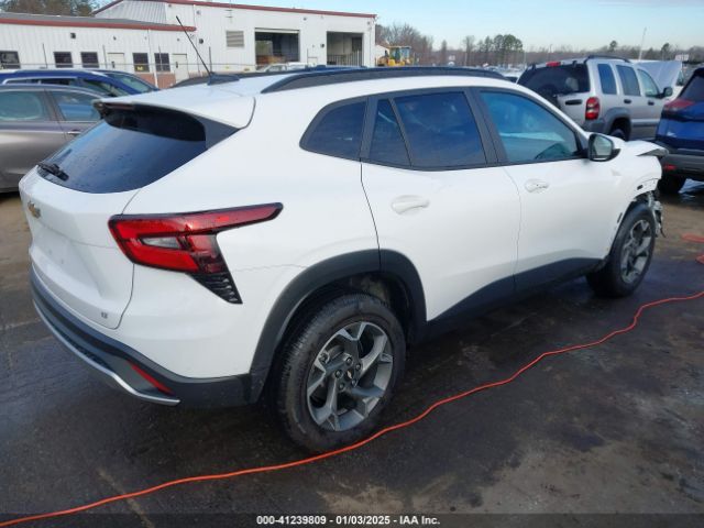 2024 CHEVROLET TRAX KL77LHE21RC053426 Photo 3